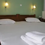 Apart Otel Filoxenia & Poros (Kefalonia)
