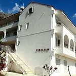 Filoxenia & Apart Otel Poros (Kefalonia)
