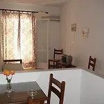 Apart Otel Filoxenia & 2*