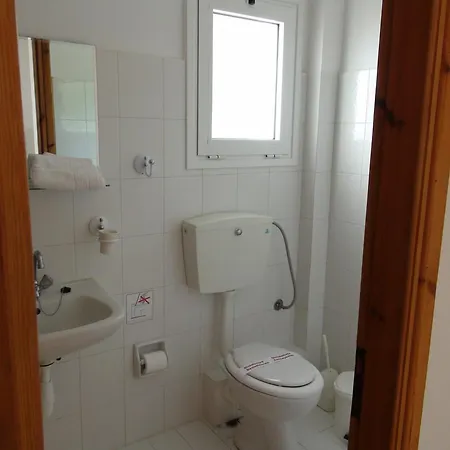 Filoxenia & Apartahotel 2*