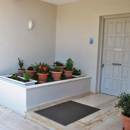 Filoxenia & Apartahotel Poros (Kefalonia)
