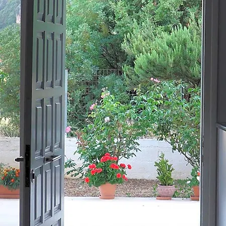 Apart-hotel Filoxenia & 2*