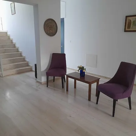 Apart-hotel Filoxenia & Poros (Kefalonia)