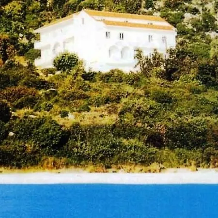 Hotel de apartamente Filoxenia & Poros (Kefalonia)