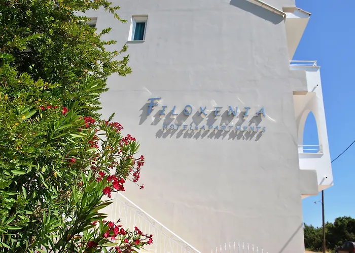 Filoxenia & Ξενοδοχείο με διαμερίσματα 2*